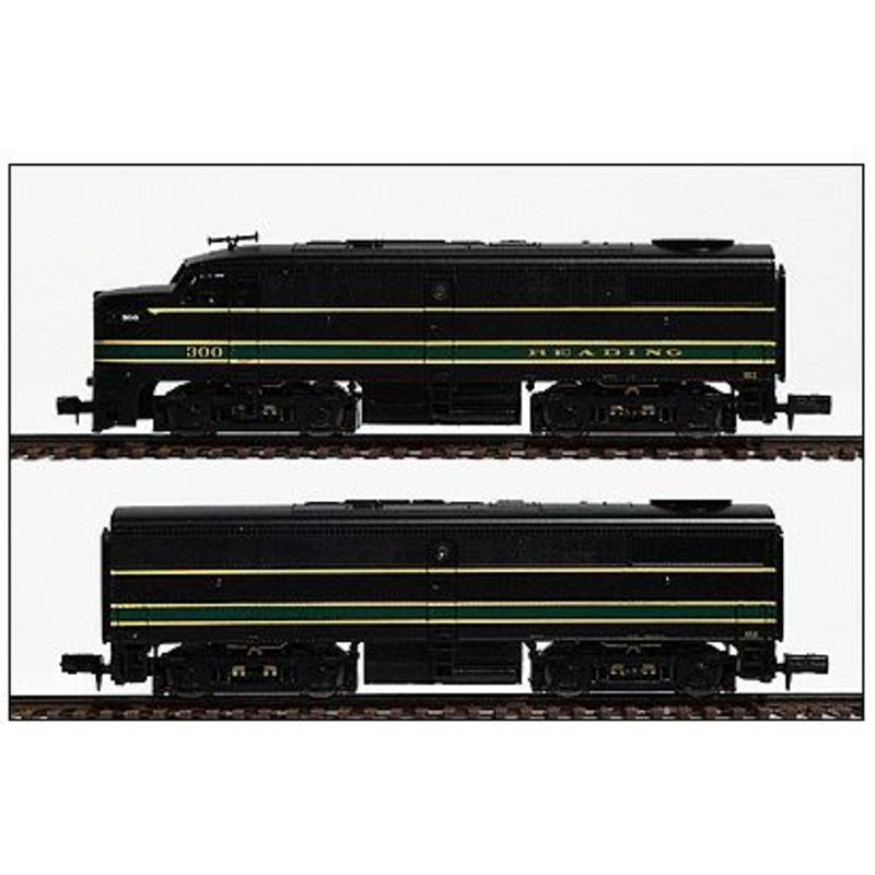 Life Like 7453 N Scale Reading FA1/FB-1 Diesel Locomotive #300/300B (Set of 2) LN/Box