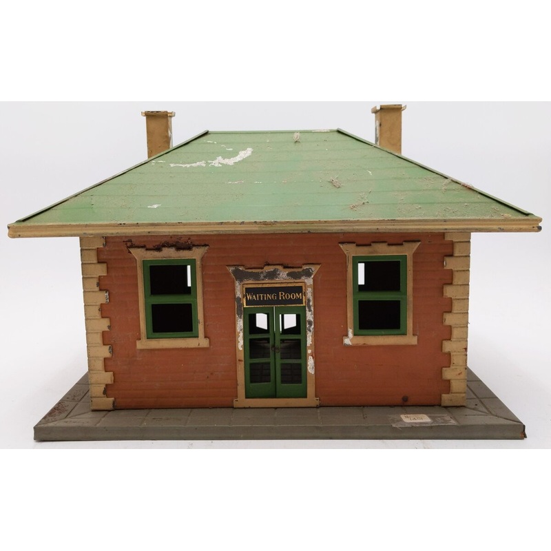 Lionel 124 Vintage Standard Gauge Lionel City Tinplate Station w/ Lights VG