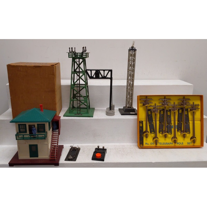 Lionel Vintage O Towers, Signals, & Telegraph Pole Set: 150, 445, 395, 452 [5]