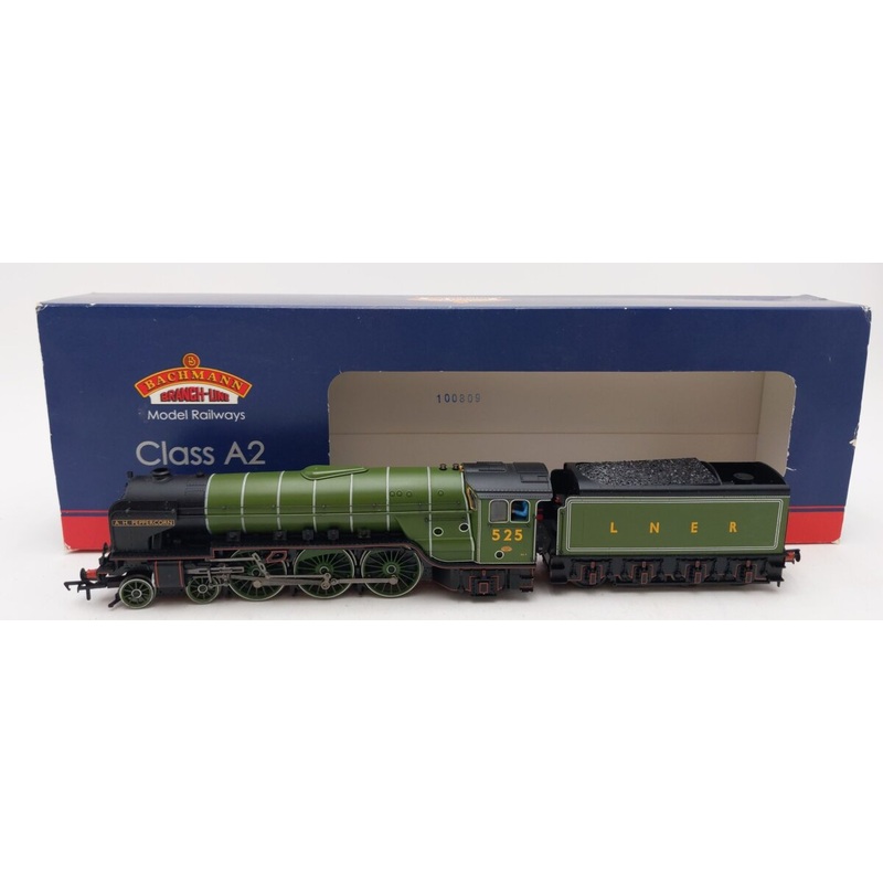 Bachmann 31-525 OO LNER Class A2 Steam Locomotive & Tender #525 LN/Box