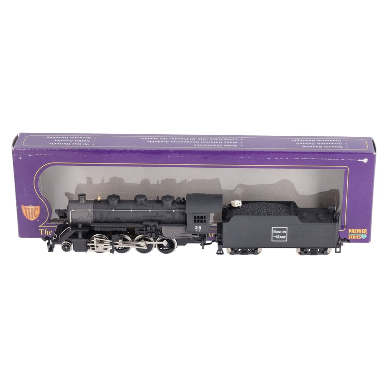 IHC M9504 HO Scale Boston & Maine 2-8-0 Consolidation Steam Loco & Tender EX/Box