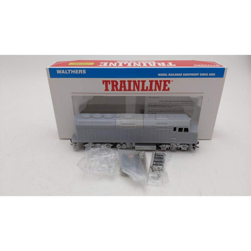 Walthers 931-300 HO Scale Undecorated EMD F40PH Diesel Locomotive LN/Box