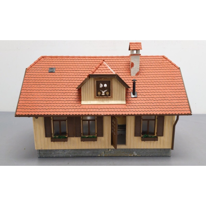 G Scale Cottage Building VG