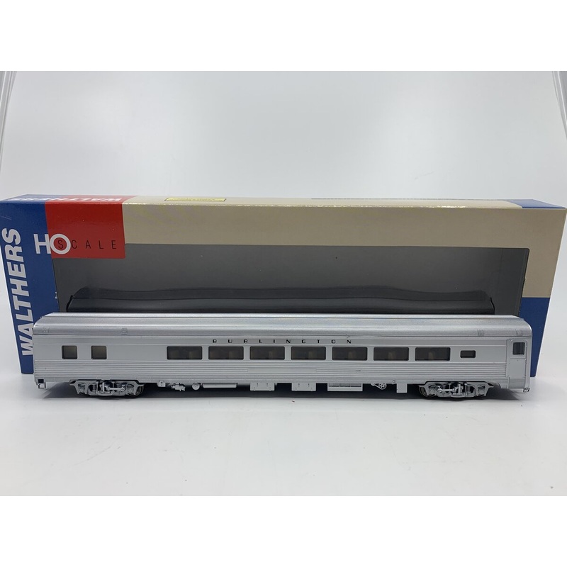 Walthers 932-6427 HO Burlington Route 85′ Budd Lounge NIB