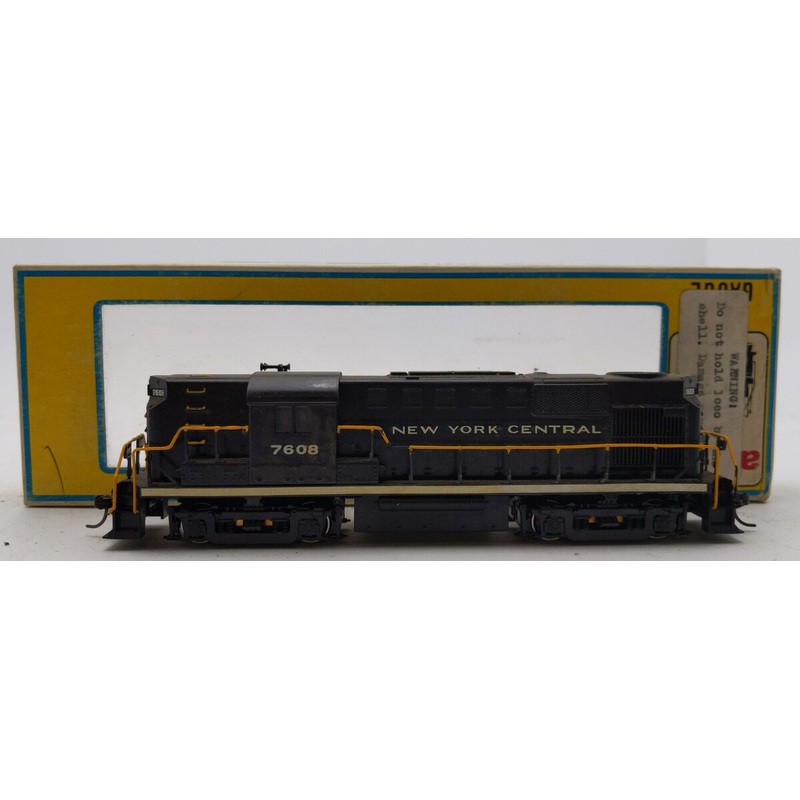 Atlas 7095 HO New York Central RS-11Custom Powered Diesel Locomotive: #7608 EX/Box
