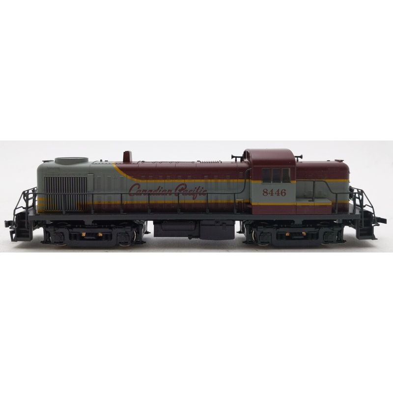 Atlas 8013 HO Canadian Pacific RS-3 Diesel Locomotive #8446 EX/Box
