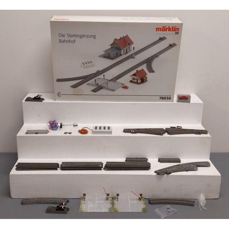 Marklin 78030 HO Scale Station Theme Extension Set #78030 VG/Box