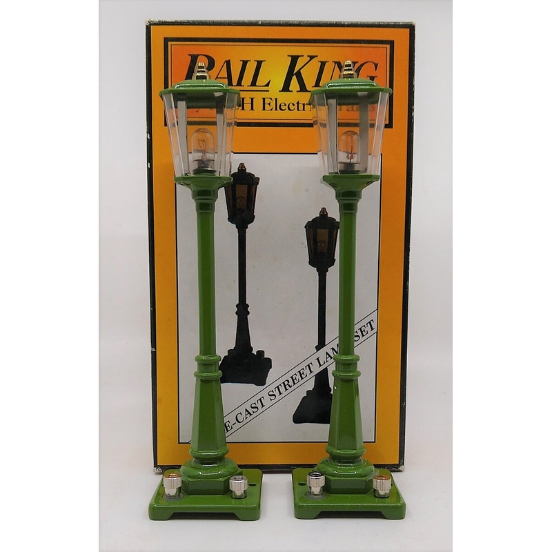 MTH 20-1026 #56 O Scale Green Street Lamp Set (Set of 2) NIB