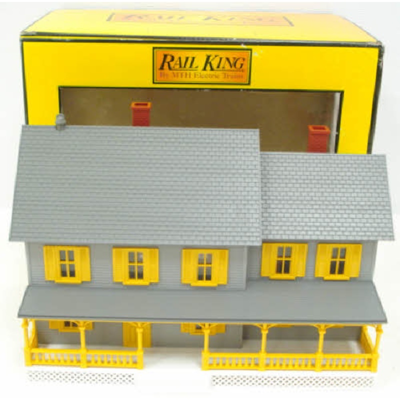MTH 30-9001 O Scale Country House Building Gray w/ Yellow Shutters LN/Box