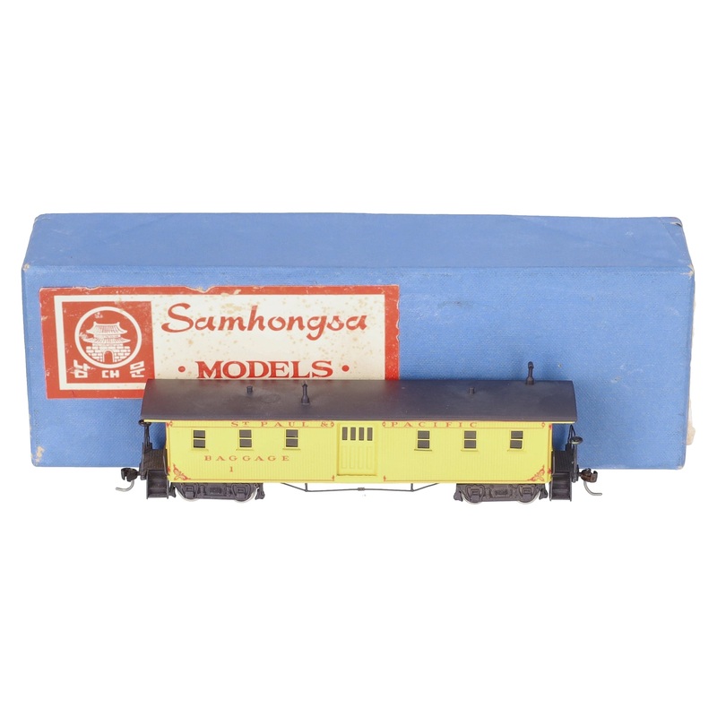 Samhongsa ST-104 HO BRASS St. Paul & Pacific Baggage Car -Painted EX/Box