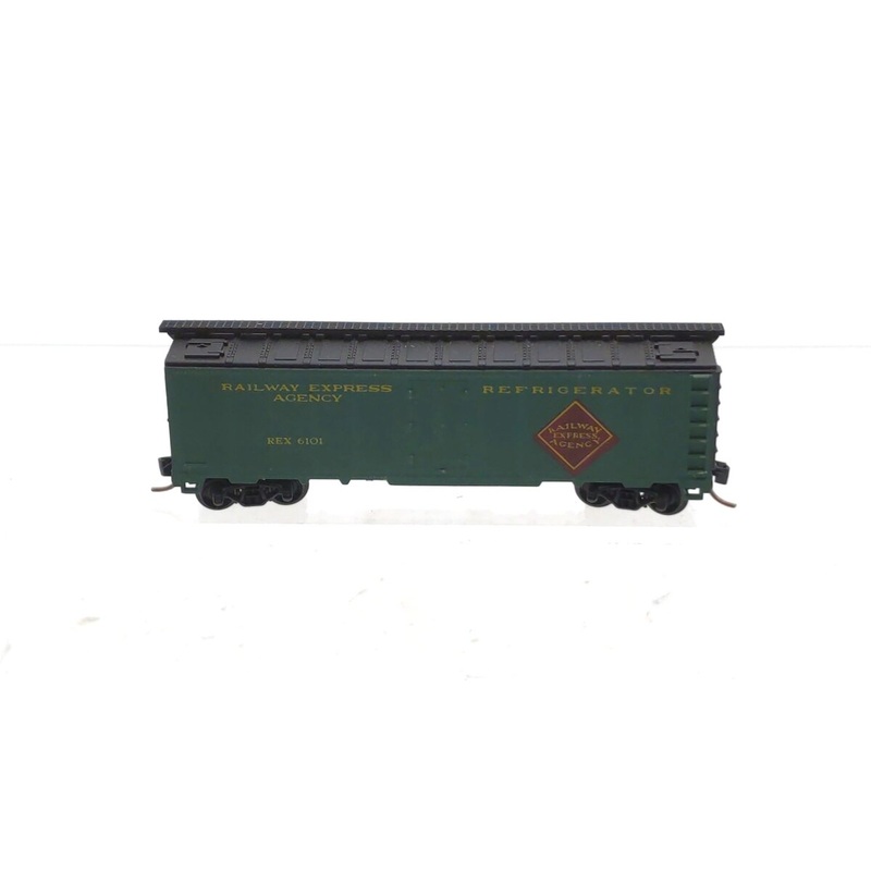 Atlas 2393 N Scale Railway Express Agency 40′ Refrigerator Car #6101 LN