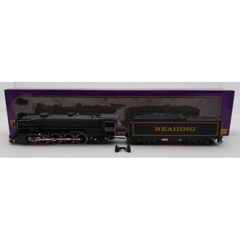 IHC M977 HO Mountain Premier 4-8-2 Reading Type-B Locomotive and Tender #2124 EX/Box