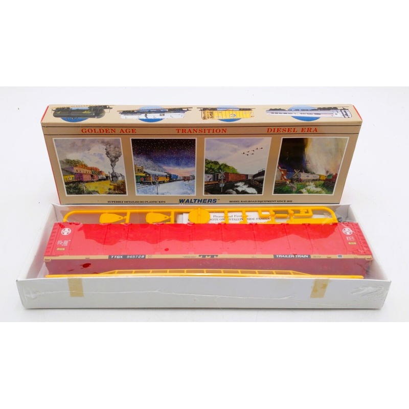 Walthers 932-4813 HO SF 89′ Enclosed Auto Carrier Kit #965728 MT/Box