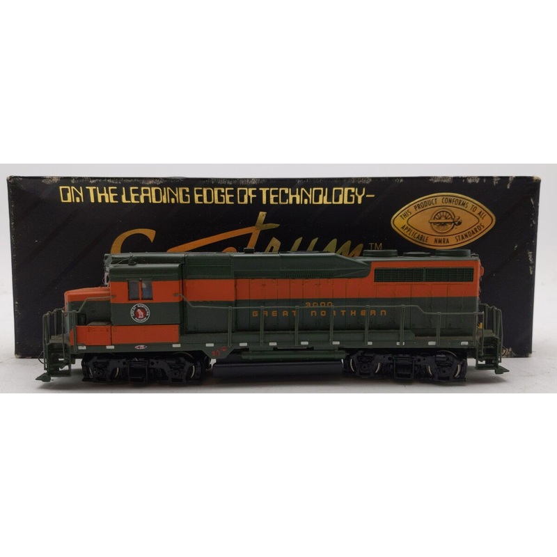 Bachmann 41-0824-11 HO Great Northern GP-30 Diesel Locomotive #3000 EX/Box