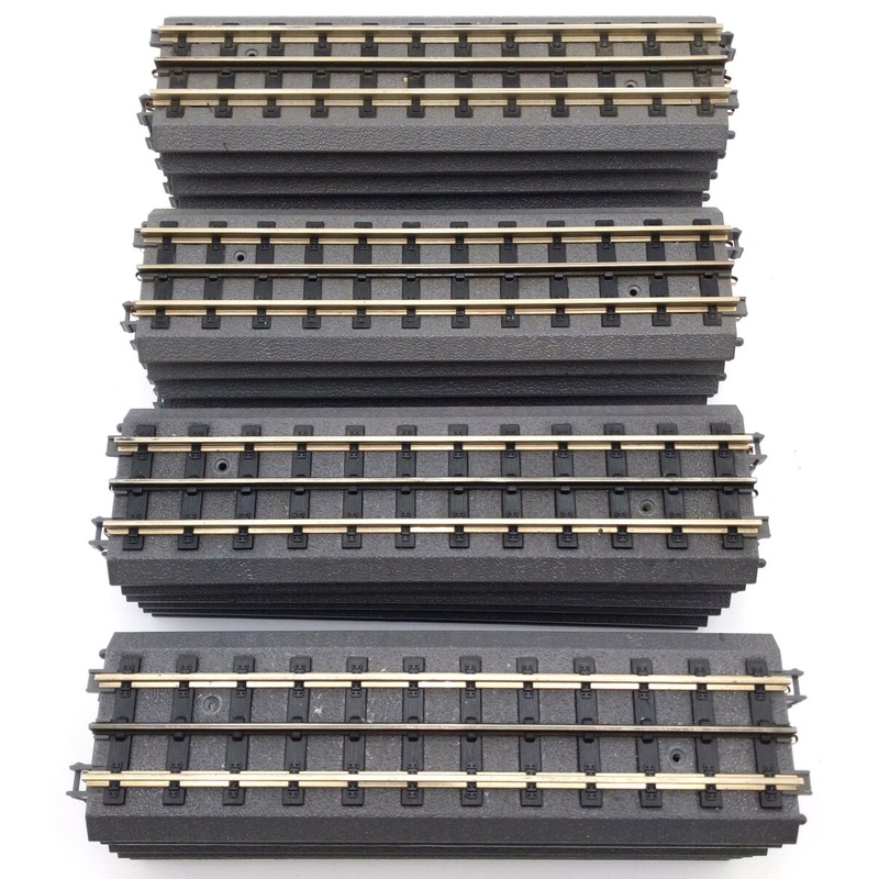 MTH 40-1001 RealTrax 10 Straight Track with Solid Rails (25) EX