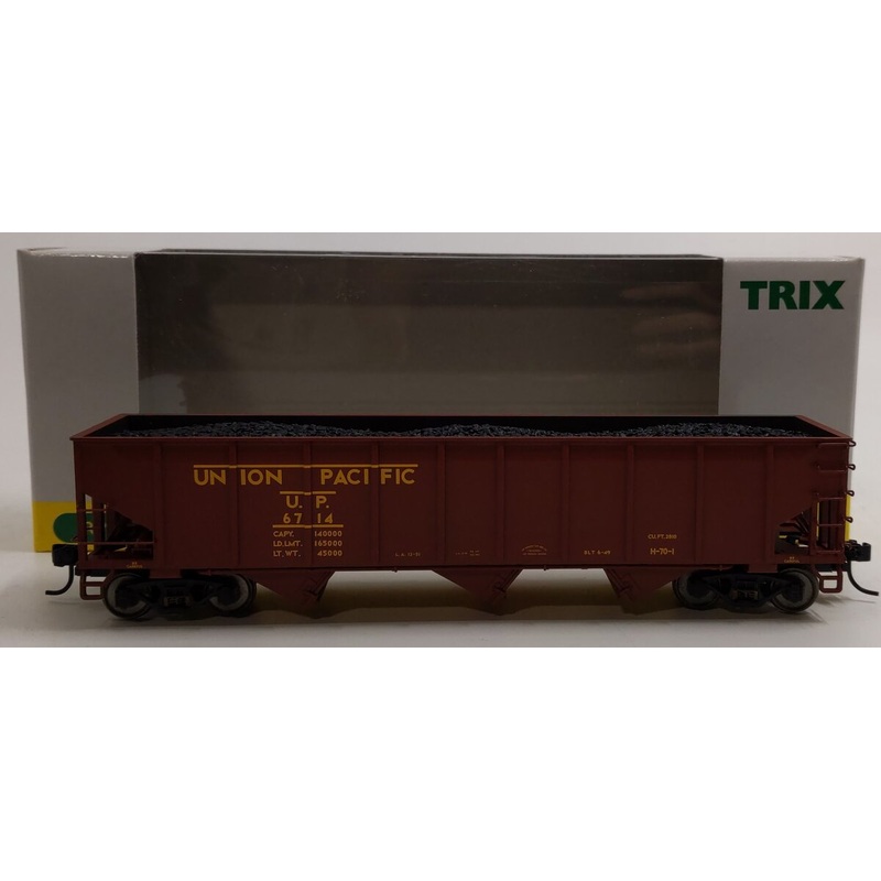 Trix 24902-18 HO Scale Union Pacific 3-Bay Hopper w/Coal Load #6714 LN/Box