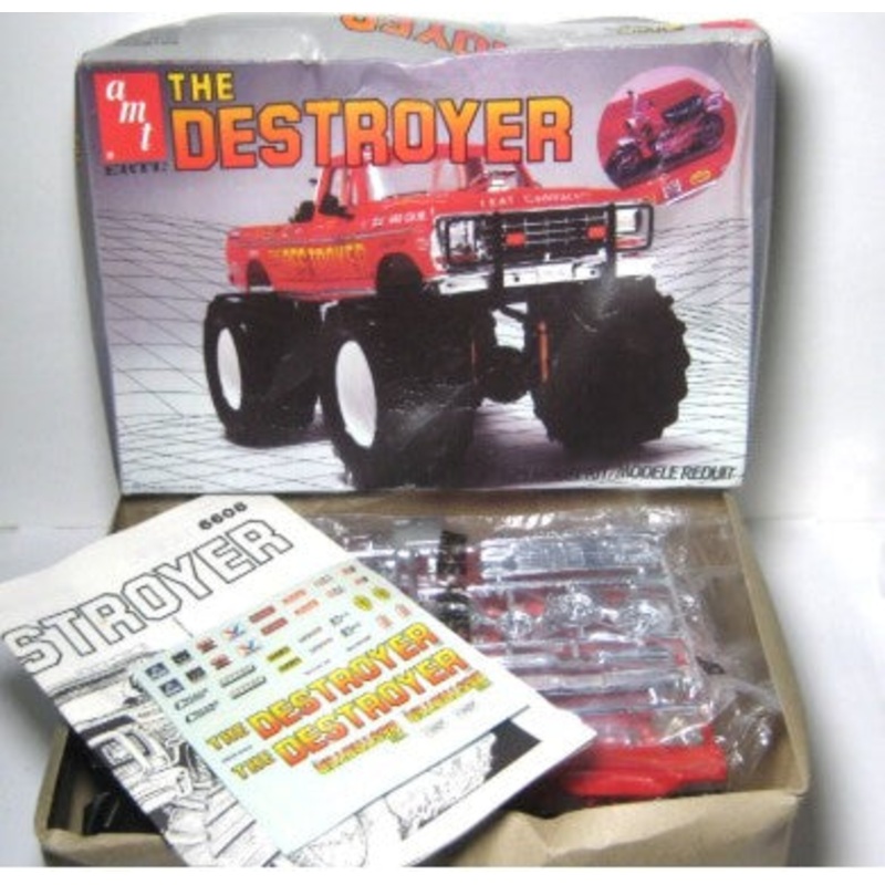 AMT 6608 1:25 The Destroyer Monster Truck Model Kit