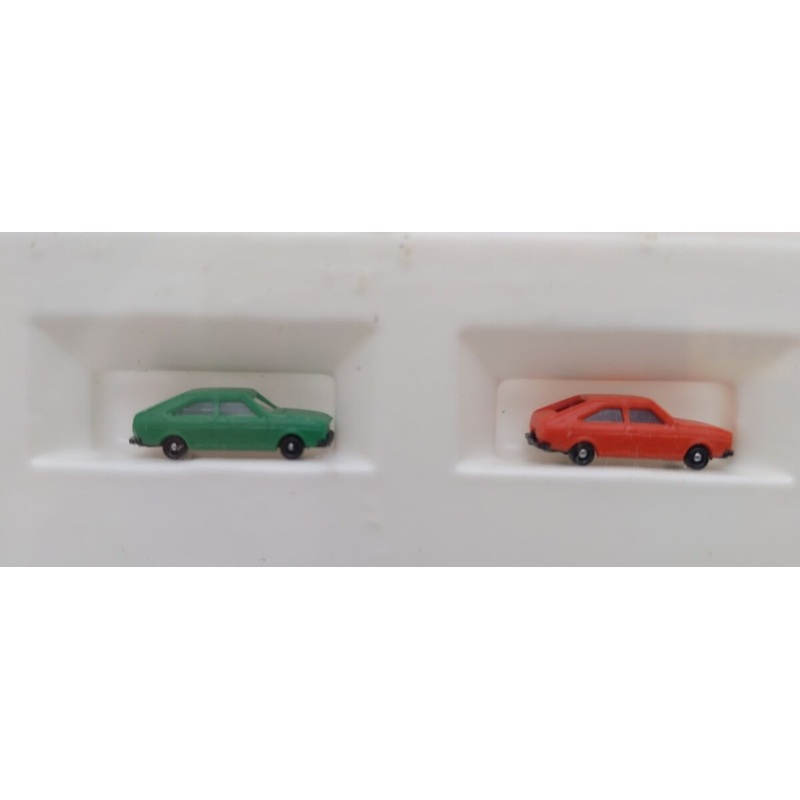 Hannes Fischer 885 Z Scale VW-Passat Plastic Car (Set of 2)