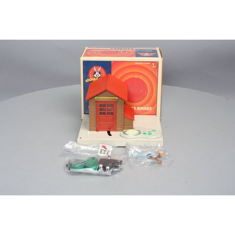 Lionel 6-12955  O Gauge Road Runner & Wile E. Coyote Ambush Shack EX/Box