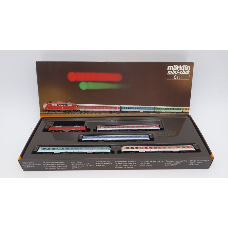 Marklin 8111 Z DB Electric Locomotive and Passenger Car Set (Set of 5) LN/Box