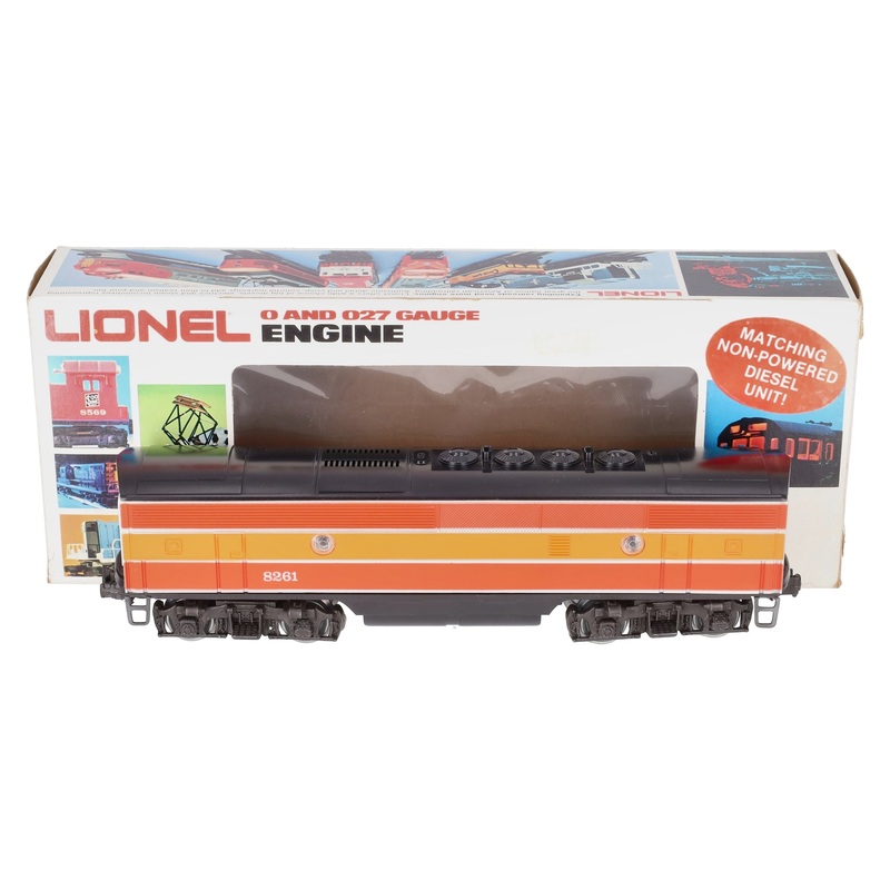 Lionel 6-8261 O SP Daylight F3 Non-Powered B-Unit Diesel Locomotive w/Sound EX/Box