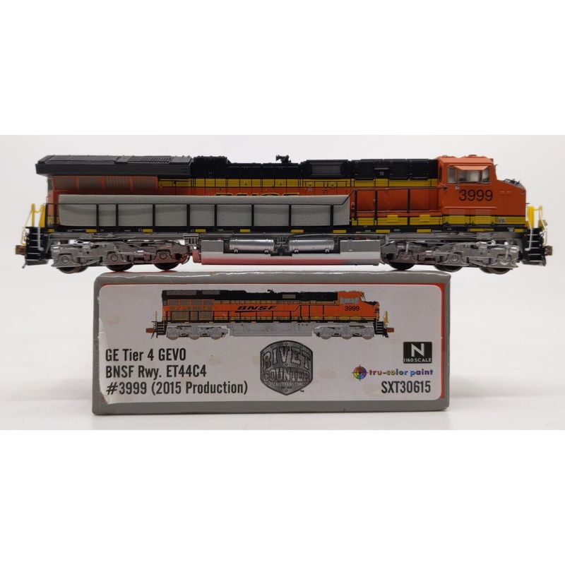 Scale Trains SXT30615 N BNSF GE Tier 4 GEVO ET44C4 Diesel Locomotive #3999 LN/Box