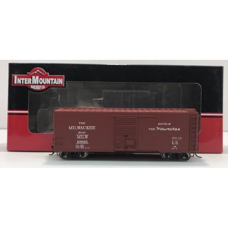 InterMountain 48501-05 HO Scale Milwaukee Road Hiawatha Boxcar #23623 LN/Box