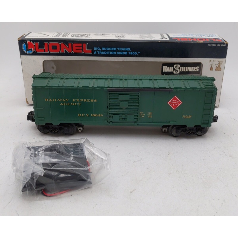 Lionel 6-16649 O Gauge REA Boxcar #16649 with Steam Railsounds EX/Box