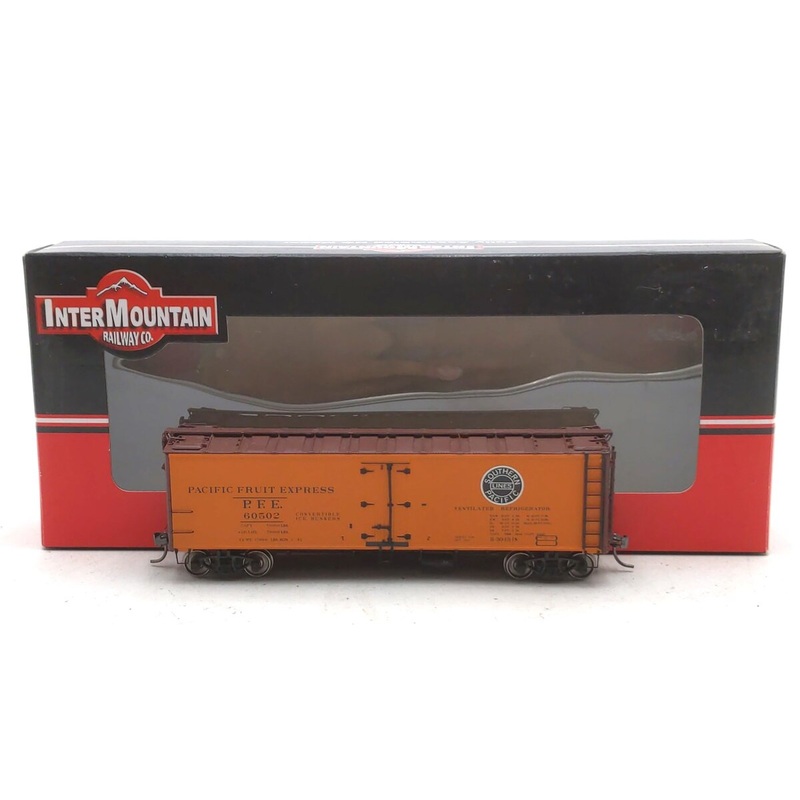 InterMountain 47401-26 HO Scale Pacific Fruit Express R-30-18 Reefer #60502 EX/Box