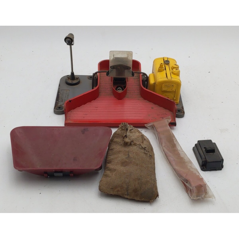 Lionel 397 Vintage O Belt Coal Loader with Yellow Motor Cover & Light – RARE VG