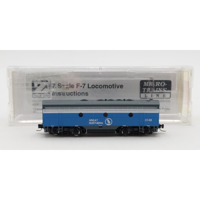 Micro-Trains 98002330 Z Scale Great Northern EMD F7B Diesel #2203C – Standard DC LN/Box