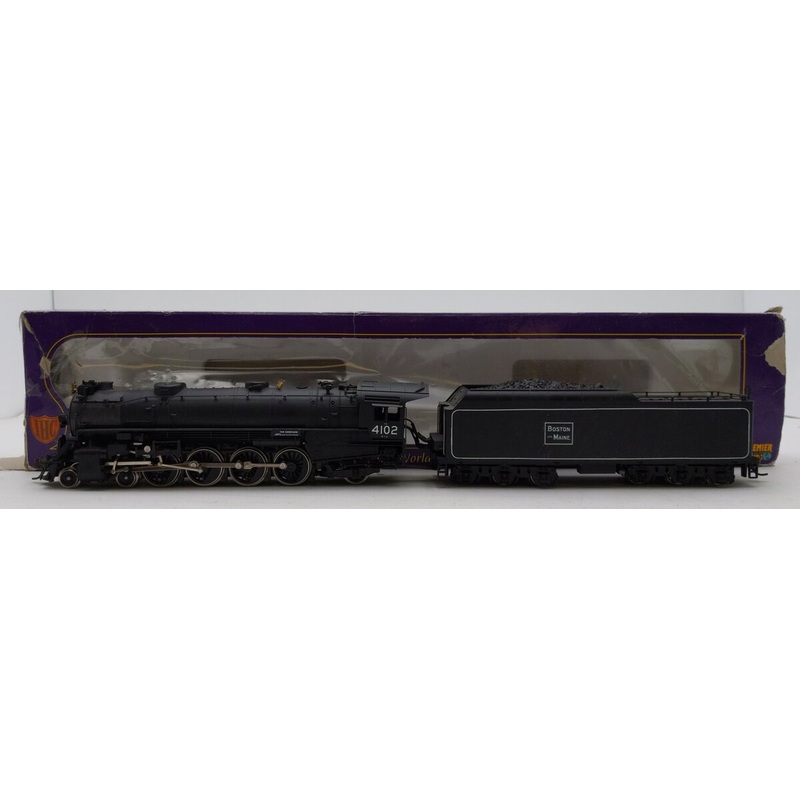 IHC M937 HO 4-8-2 Custom Boston and Maine Steam Locomotive w/ Tender #4102 VG/Box