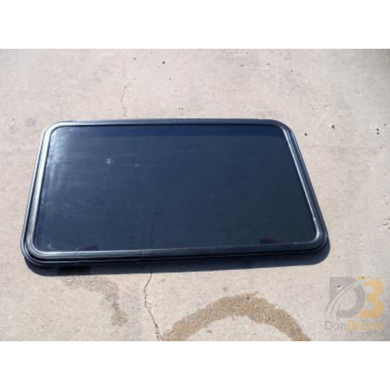 WINDOW, EGRESS, SOLID, 30 X 48, BOTTOM LATCH HANDLES, REAR WINDOW OPTION 07-006-039