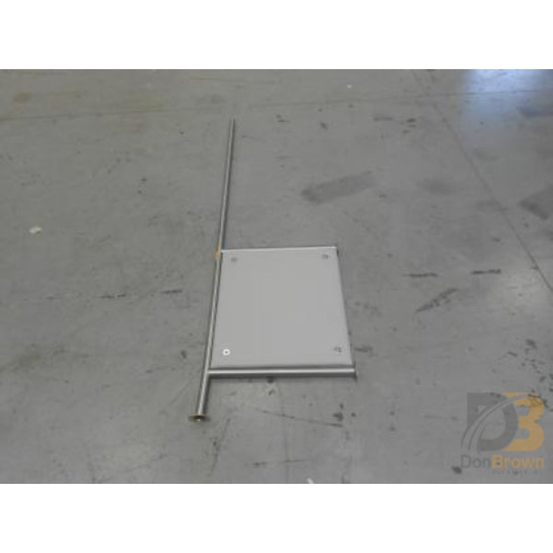 STANCHION W/MODESTY PANEL, PASSENGER SIDE, STARLITE NARROW BODY 19-005-020