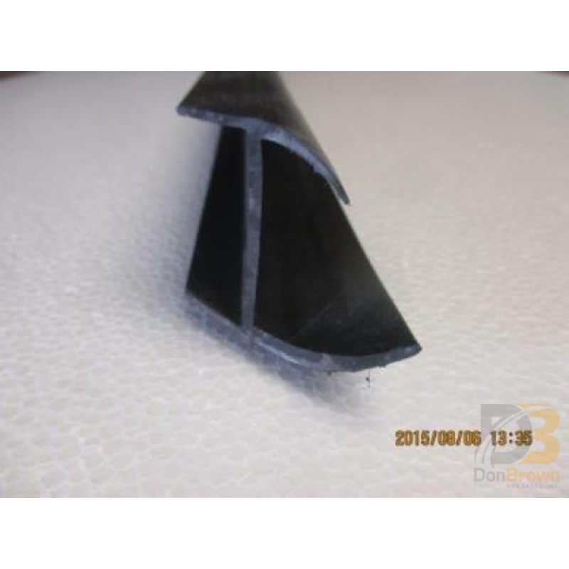 BLACK DOOR SEAL RH LEAF,71 W/45 CUTS 07-001-212